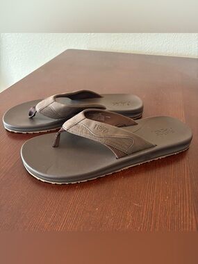 Flojos Men's Jorge 2.0 Flip Flops Sandals Brown Size 12 Memory Foam NWOT